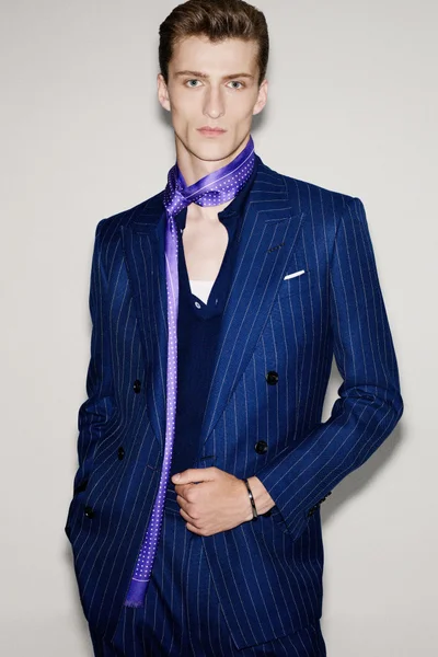 Look 25